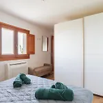 S'essia De Su Santu 1 Feriehus