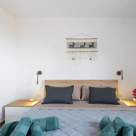 بيت للعطل S'essia De Su Santu 1 *